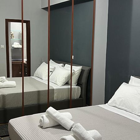 Marina Zeas Seaview House-Marinaq Apartment Piraeus Bagian luar foto