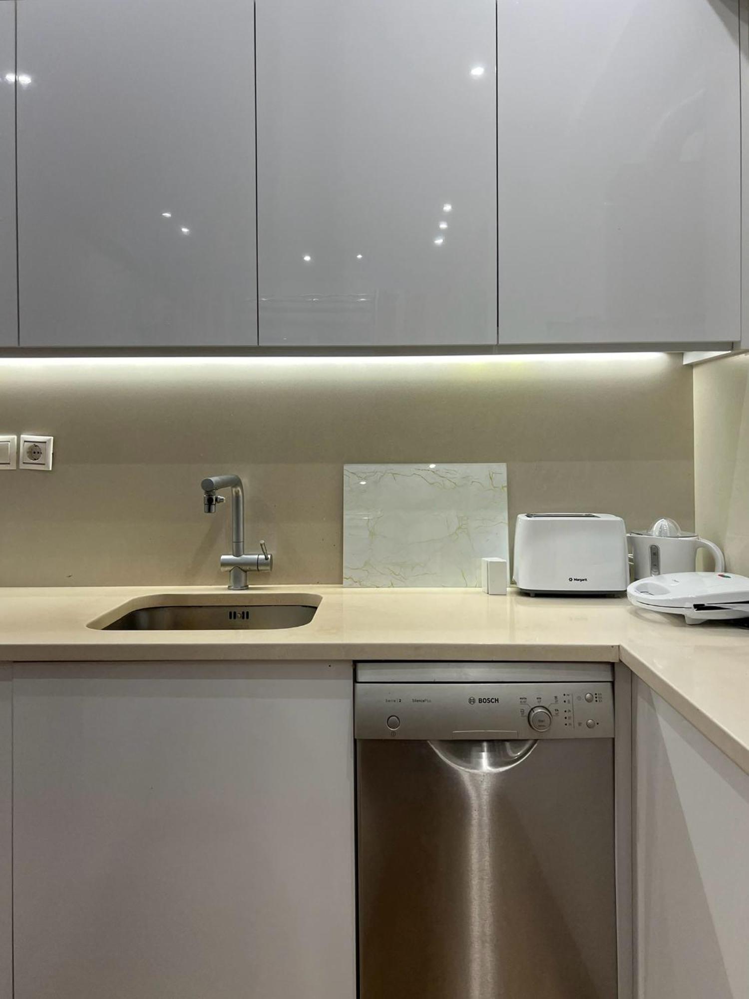 Marina Zeas Seaview House-Marinaq Apartment Piraeus Bagian luar foto