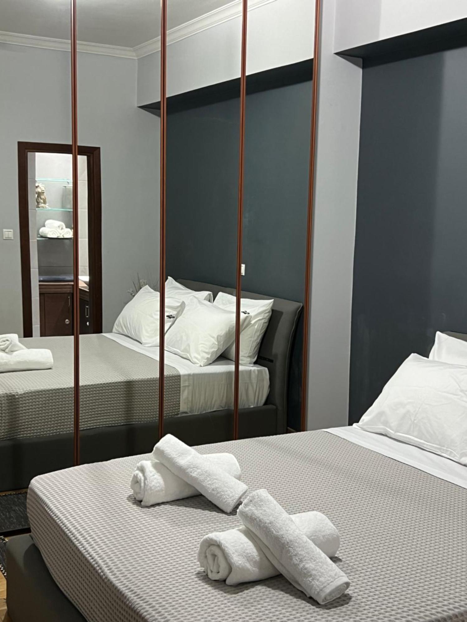 Marina Zeas Seaview House-Marinaq Apartment Piraeus Bagian luar foto