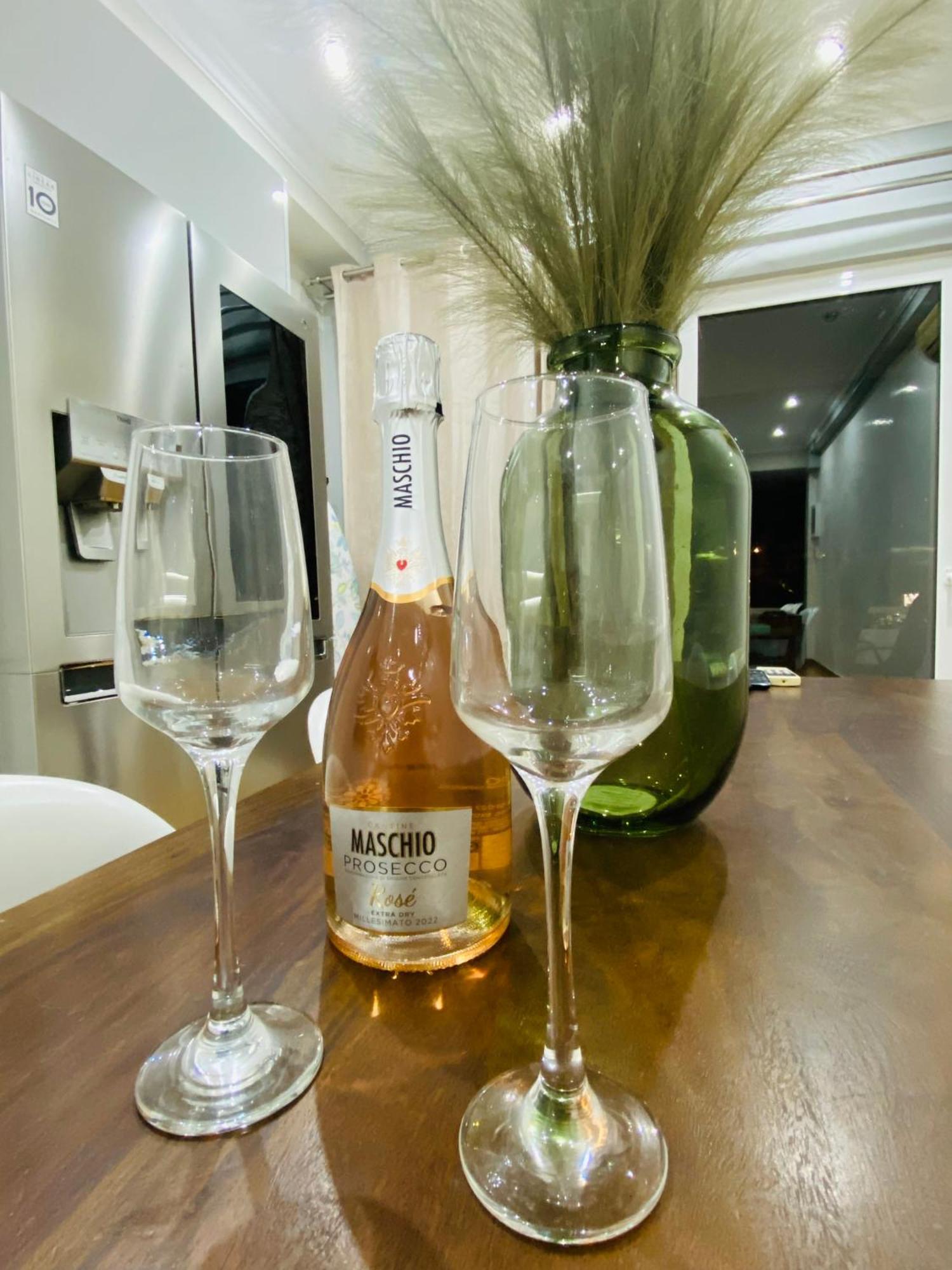 Marina Zeas Seaview House-Marinaq Apartment Piraeus Bagian luar foto